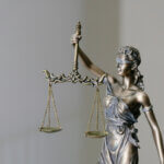 Une statue représentant la justice
