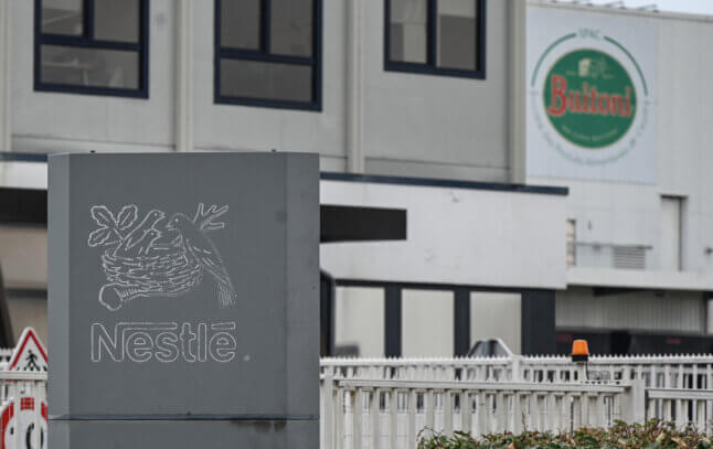 Nestlé mis en examen dans l'affaire des pizzas contaminées - Denis Charlet / AFP