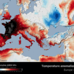 La canicule persiste mardi sur toute la France et gagne la région parisienne, où la température va mettre à rude épreuve les athlètes et les spectateurs des JO.