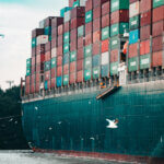 Un bateau de commerce international
