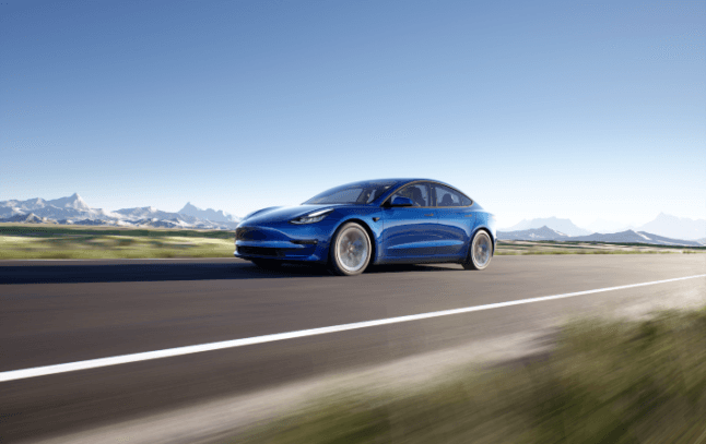 La Tesla Model 3 est devenue la voiture la plus vendue en Europe au mois de septembre. - @Tesla